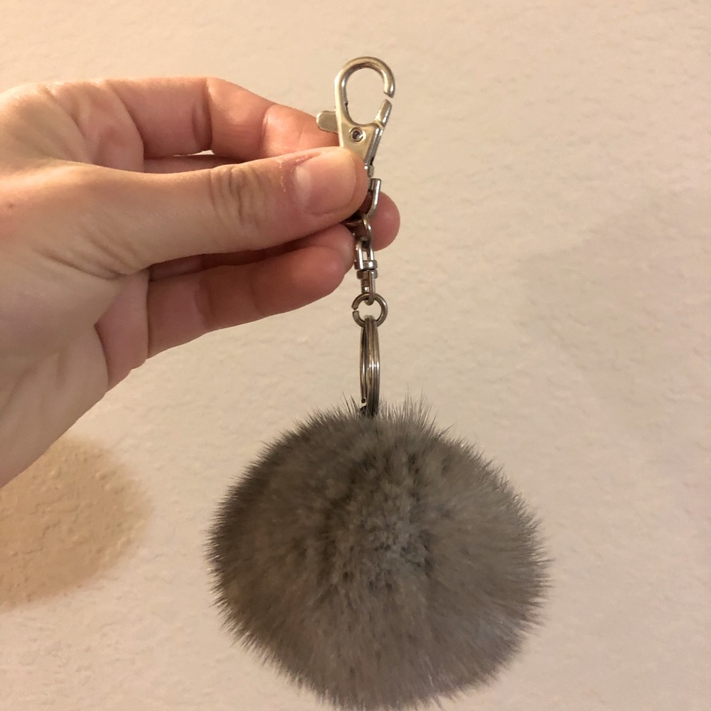 Pologeorgis real rabbit fur ball keychain